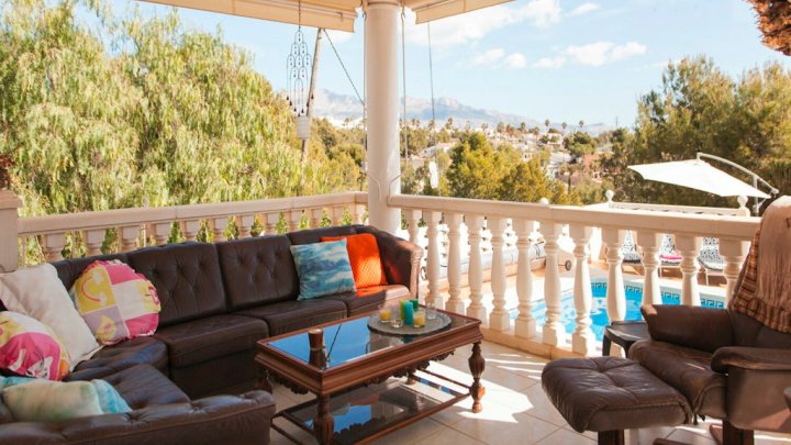 Costa Blanca Lifestyle – Exklusive Villa mit Garten, Pool und Meeresnähe zu verkaufen