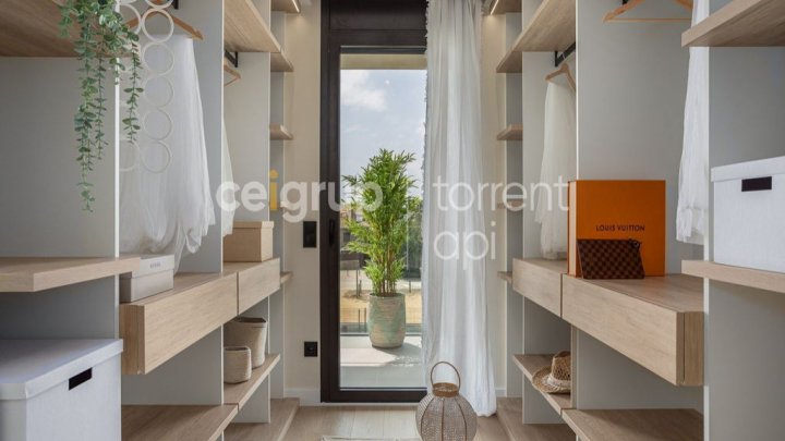 Exklusive Neubauhäuser mit privatem Garten & Pool in Pals an der Costa Brava