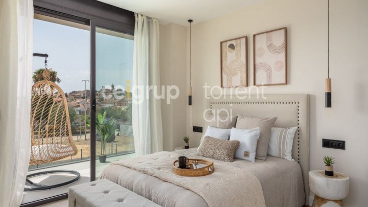 Exklusive Neubauhäuser mit privatem Garten & Pool in Pals an der Costa Brava
