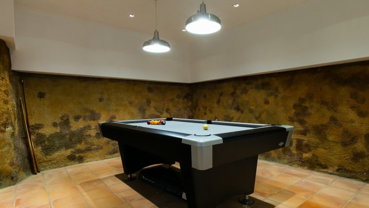 Casa de lujo en venta en la Costa Brava en Roses con licencia turística