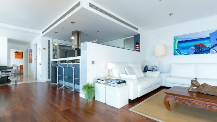 Casa de lujo en venta en la Costa Brava en Roses con licencia turística