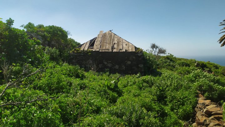 Baugrundstück mit genehmigtem Projekt, Meerblick und gesicherter Rechtslage – Santo Domingo de Garafía, La Palma