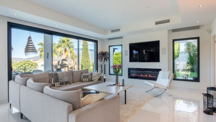 Mediterranean villa with private pool near Marbella on the Costa del Sol for sale  Español (orientado