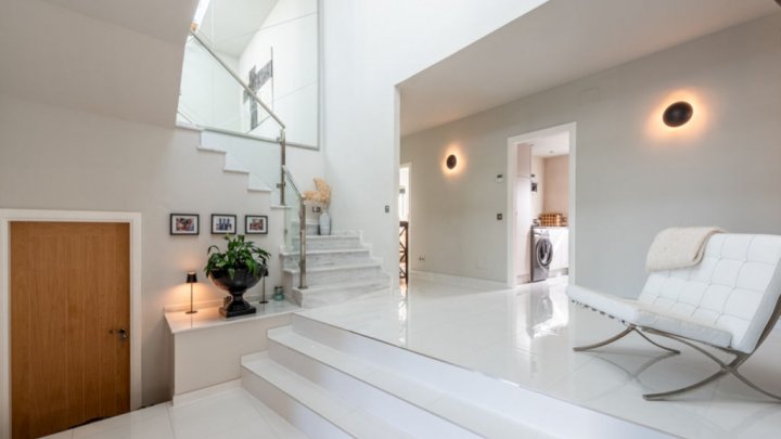 Mediterranean villa with private pool near Marbella on the Costa del Sol for sale  Español (orientado