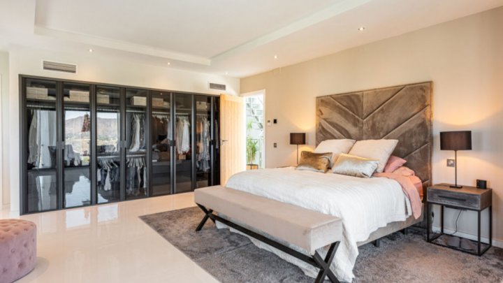 Mediterranean villa with private pool near Marbella on the Costa del Sol for sale  Español (orientado