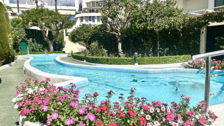 Zu verkaufen Costa del Sol in Marbella - Exklusives Appartement mit Swimmingpool am Strand 