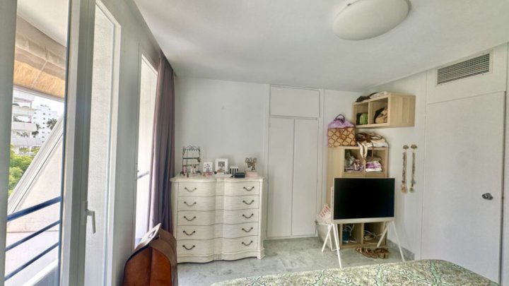 Zu verkaufen Costa del Sol in Marbella - Exklusives Appartement mit Swimmingpool am Strand 