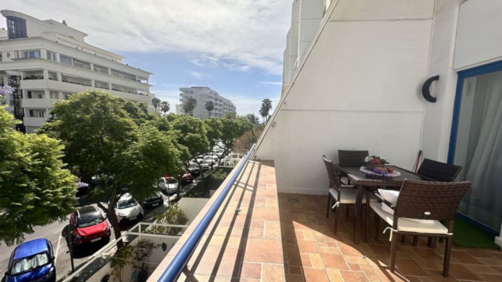 Zu verkaufen Costa del Sol in Marbella - Exklusives Appartement mit Swimmingpool am Strand 