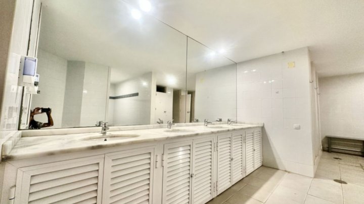 Zu verkaufen Costa del Sol in Marbella - Exklusives Appartement mit Swimmingpool am Strand 