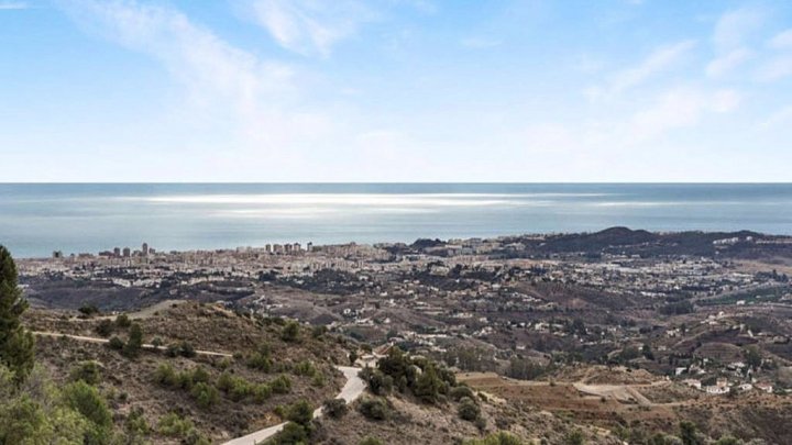 Mediterranes Ferienhaus privater Pool & Meerblick in Valtocado, Costa del Sol zu verkaufen