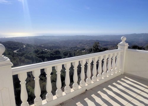 Modernes Ferienhaus Costa del Sol in Valtocado zu verkaufen