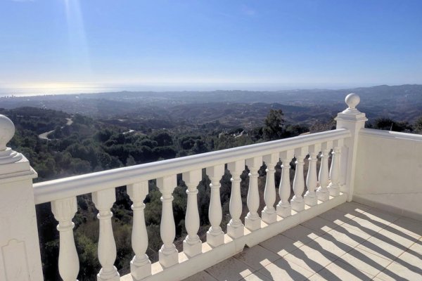 Modernes Ferienhaus Costa del Sol in Valtocado zu verkaufen