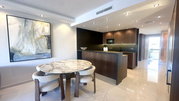 Luxury apartment near Marbella on the Costa del Sol – for sale directly on the golf course.