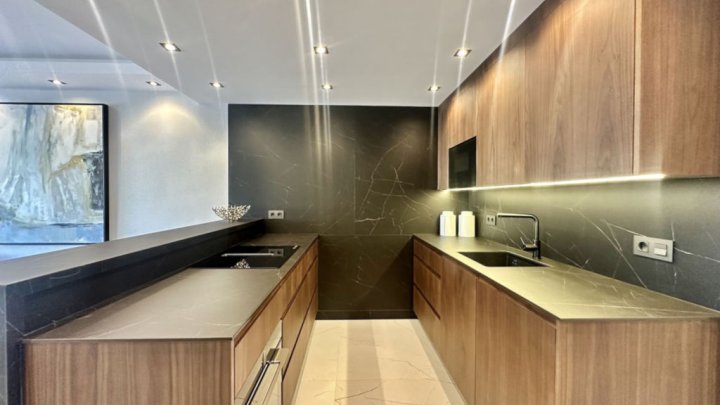 Luxury apartment near Marbella on the Costa del Sol – for sale directly on the golf course.