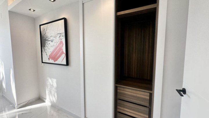 Luxury apartment near Marbella on the Costa del Sol – for sale directly on the golf course.