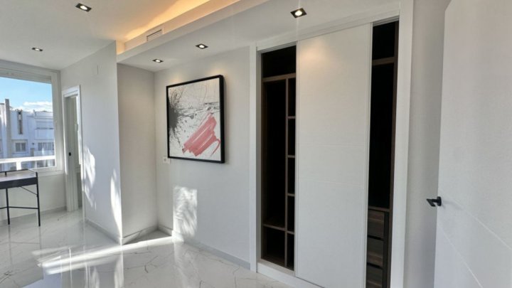 Luxury apartment near Marbella on the Costa del Sol – for sale directly on the golf course.