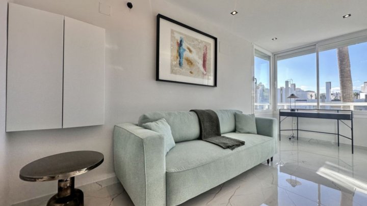 Luxury apartment near Marbella on the Costa del Sol – for sale directly on the golf course.
