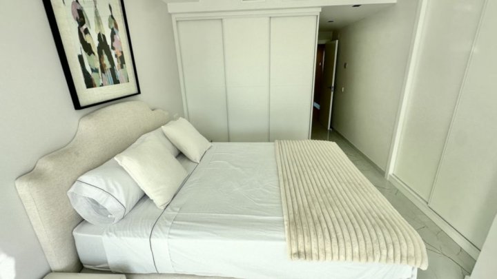 Luxury apartment near Marbella on the Costa del Sol – for sale directly on the golf course.