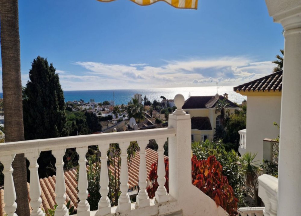 Ferienhaus kaufen Marbella - Exklusive Villa mit Meerblick in Riviera del Sol