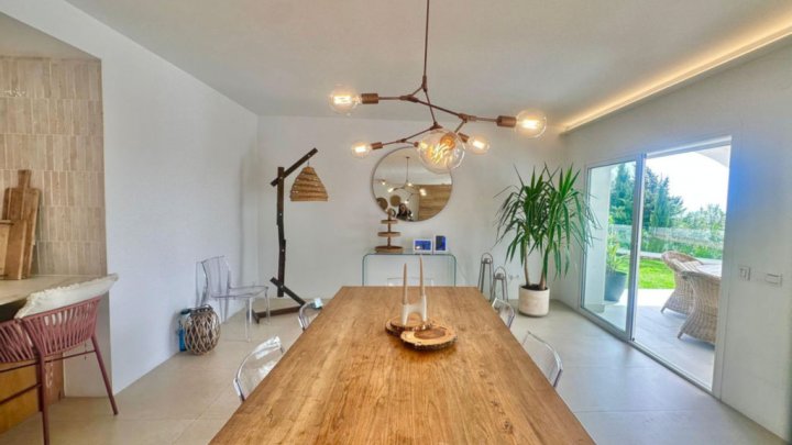 Luxuriöses Ferienhaus an der Costa del Sol bei Marbella mit privatem Pool und Meerblick zu verkaufen
