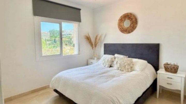 Luxury holiday home for sale on the Costa del Sol near Marbella with private pool and sea views