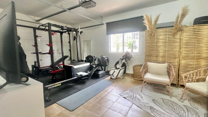 Luxury holiday home for sale on the Costa del Sol near Marbella with private pool and sea views