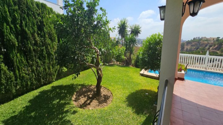 Exclusiva villa con vistas al mar en Campo Mijas cerca de Marbella – lujo y privacidad