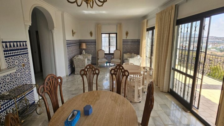 Exclusiva villa con vistas al mar en Campo Mijas cerca de Marbella – lujo y privacidad