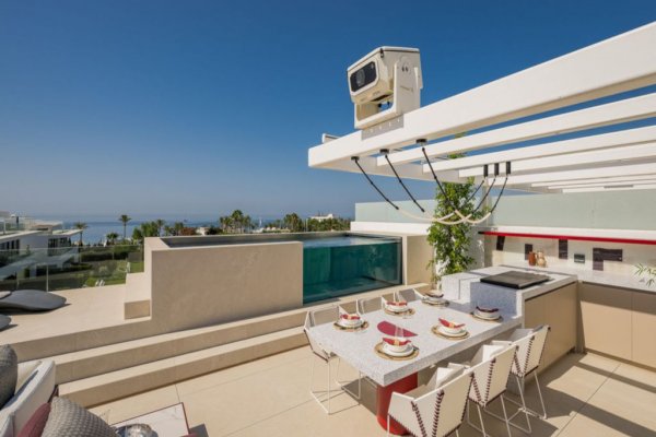 Luxusdesign-Villa-Marbella-Costa-del-Sol-kaufen-1
