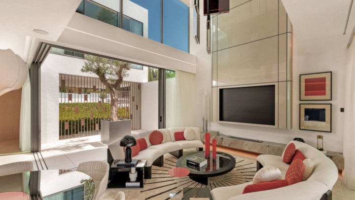 Villa de luxe neuve à Marbella, Costa del Sol, avec vue sur la mer et prestations haut de gamme