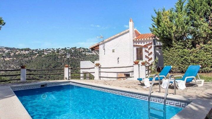 Spanien Ferienhaus Costa Brava mit privatem Pool bei Lloret de Mar zu verkaufen