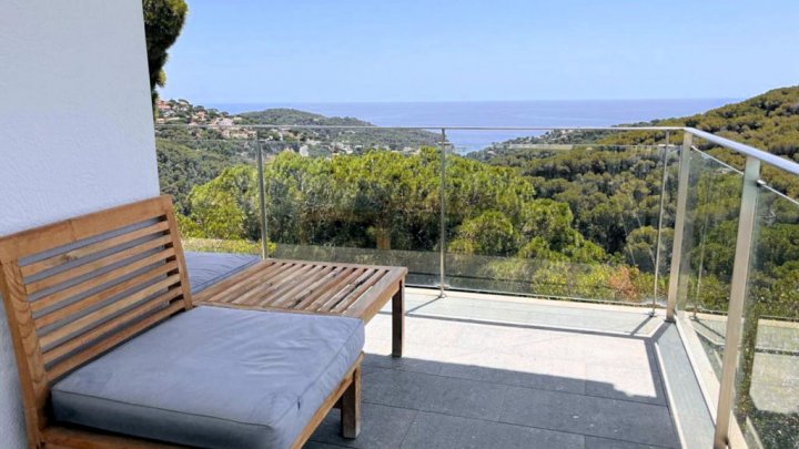 Maison à vendre à Lloret de Mar – Villa avec piscine à Roca Grossa-Serra Brava, Costa Brava