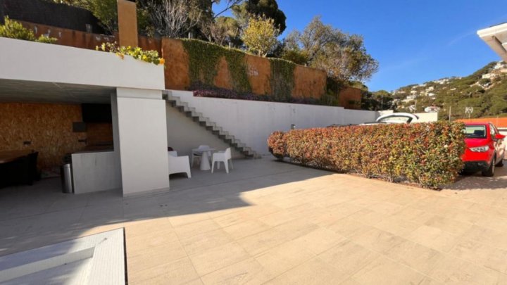 Maison à vendre à Lloret de Mar – Villa avec piscine à Roca Grossa-Serra Brava, Costa Brava