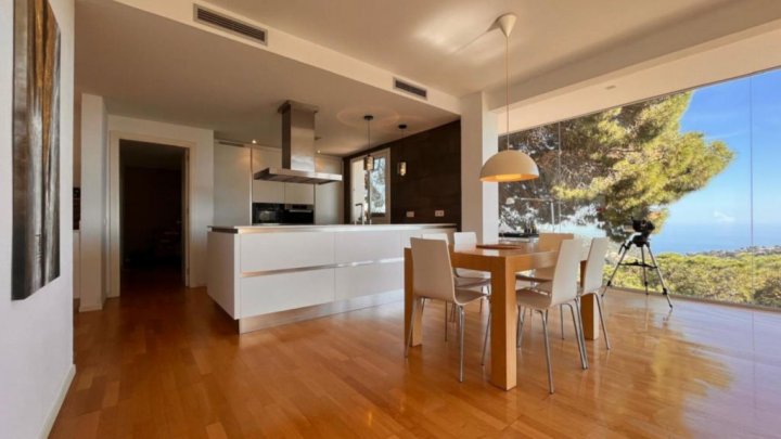Maison à vendre à Lloret de Mar – Villa avec piscine à Roca Grossa-Serra Brava, Costa Brava