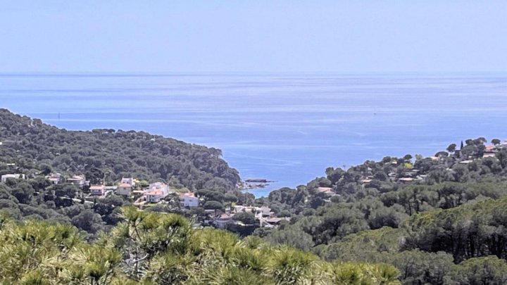 Maison à vendre à Lloret de Mar – Villa avec piscine à Roca Grossa-Serra Brava, Costa Brava