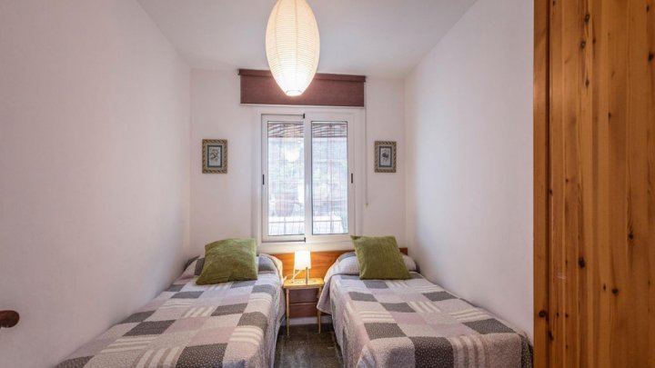 Ferienhaus in Lloret de Mar kaufen – Villa mit Pool, Meerblick und 2 Apartments