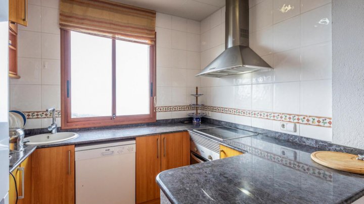 Ferienhaus in Lloret de Mar kaufen – Villa mit Pool, Meerblick und 2 Apartments
