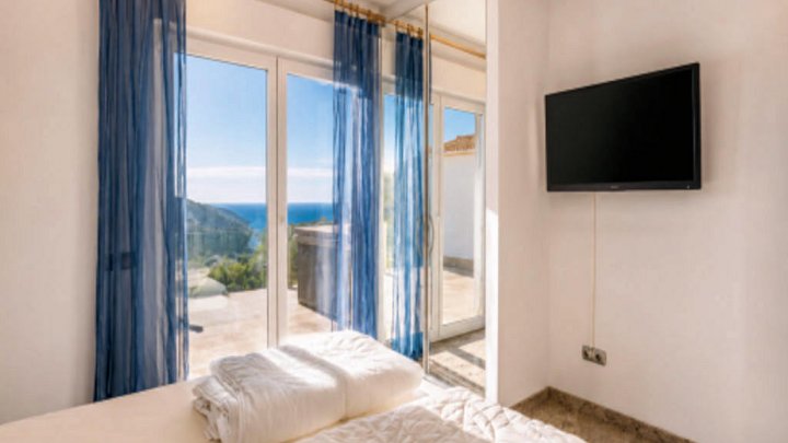 Luxusimmobilie Moraira an der Costa Blanca – Villa mit Infinity-Pool und Panoramameerblick