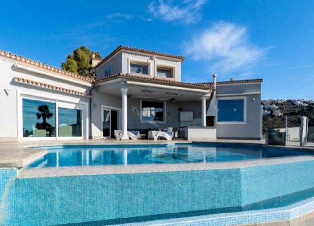 Haus kaufen in Moraira – Ihr Traum vom mediterranen Leben an der Costa Blanca