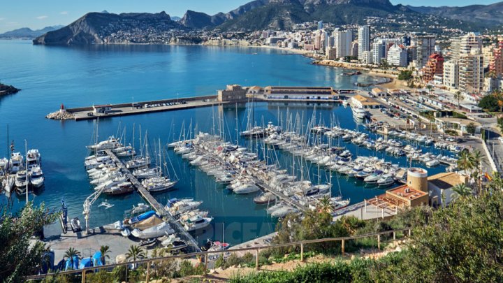 Villa in Calpe kaufen – Mediterranes Haus mit Pool in der begehrten Urbanisation Ortenbach zum attraktiven Preis