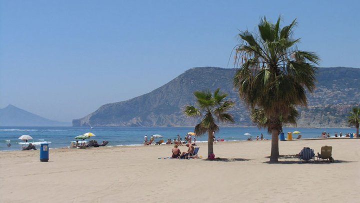 Villa in Calpe kaufen – Mediterranes Haus mit Pool in der begehrten Urbanisation Ortenbach zum attraktiven Preis