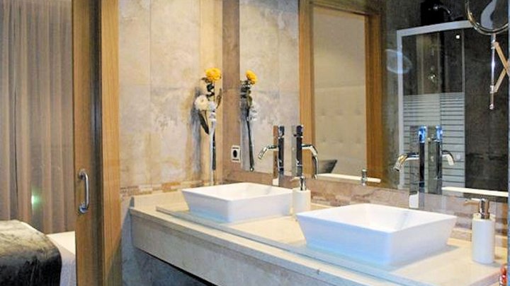 Exklusive Luxusvilla mit Meerblick und Privatpool bei Benidorm – Traumimmobilie an der Costa Blanca zu verkaufen